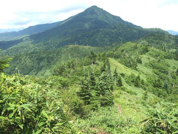 岩菅山